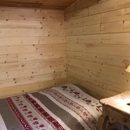 Chalet Epicanthus 8 Praloup 1600 *